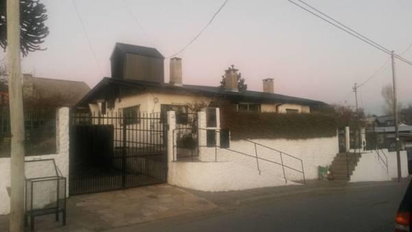 Casa Familiar Zarza Mora Lägenhet San Carlos de Bariloche Exteriör bild