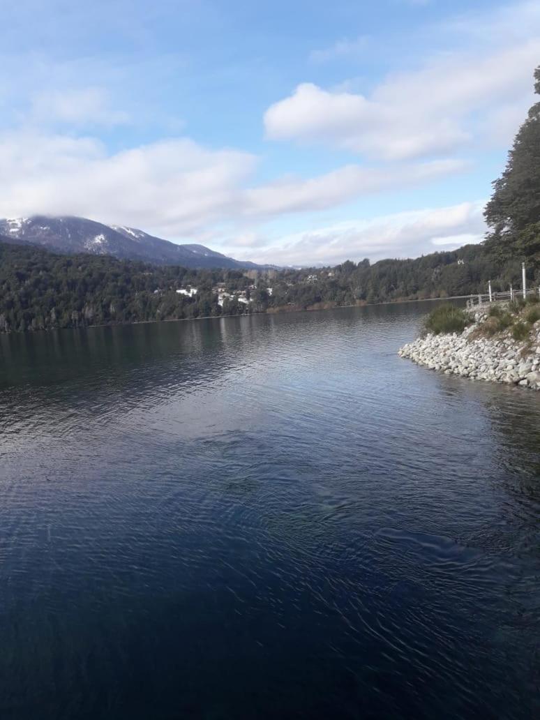 Casa Familiar Zarza Mora Lägenhet San Carlos de Bariloche Exteriör bild