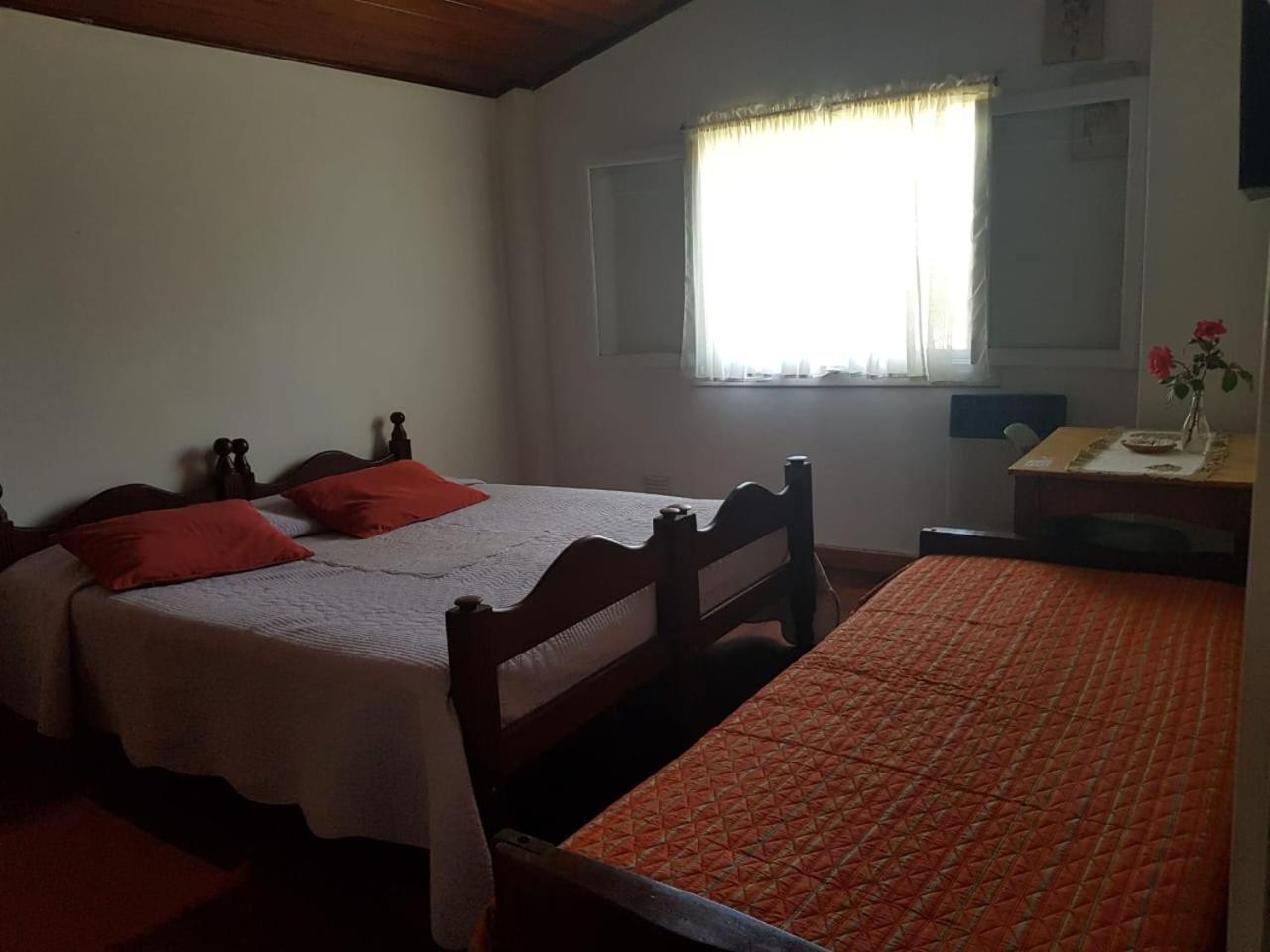 Casa Familiar Zarza Mora Lägenhet San Carlos de Bariloche Exteriör bild